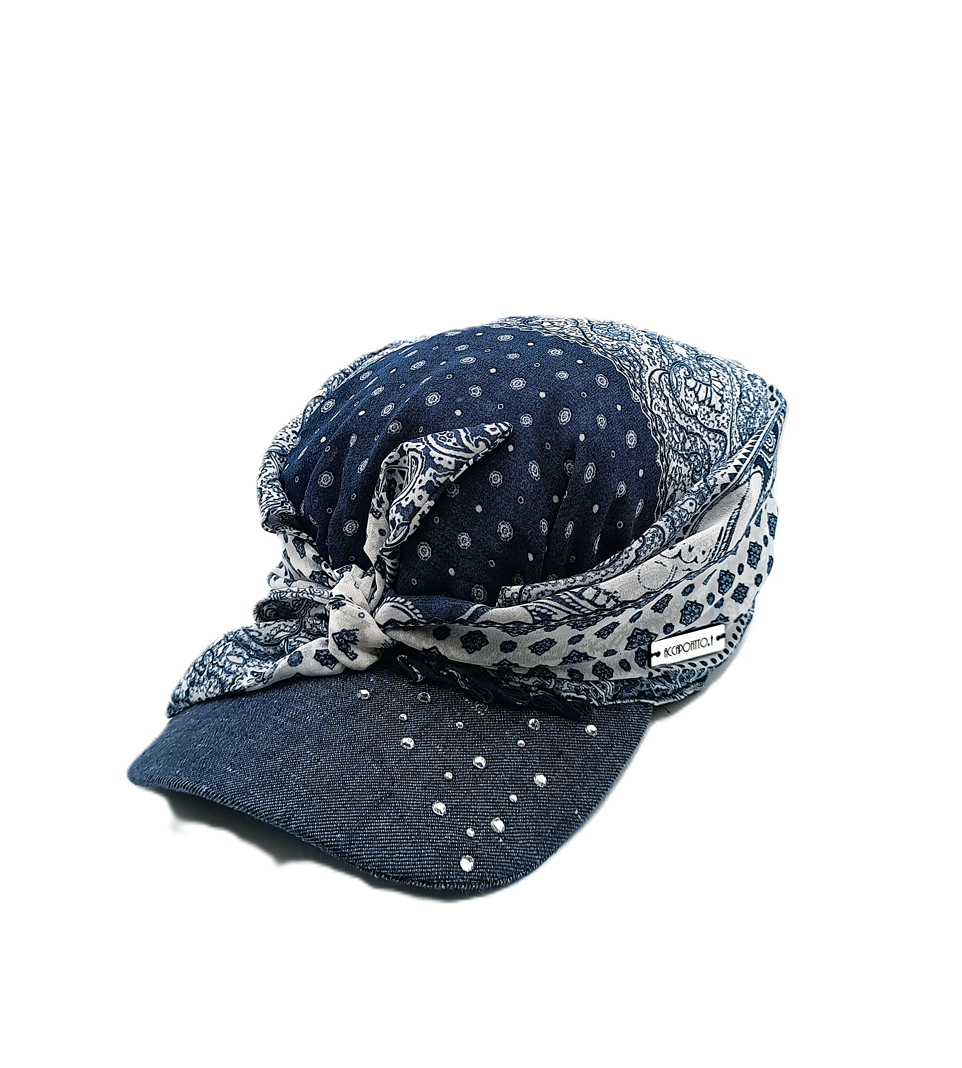 Cappello Accapofitto Samy in georgette fantasia sui toni del blu e del bianco, con nodo sul davanti e tesa in jeans con strass