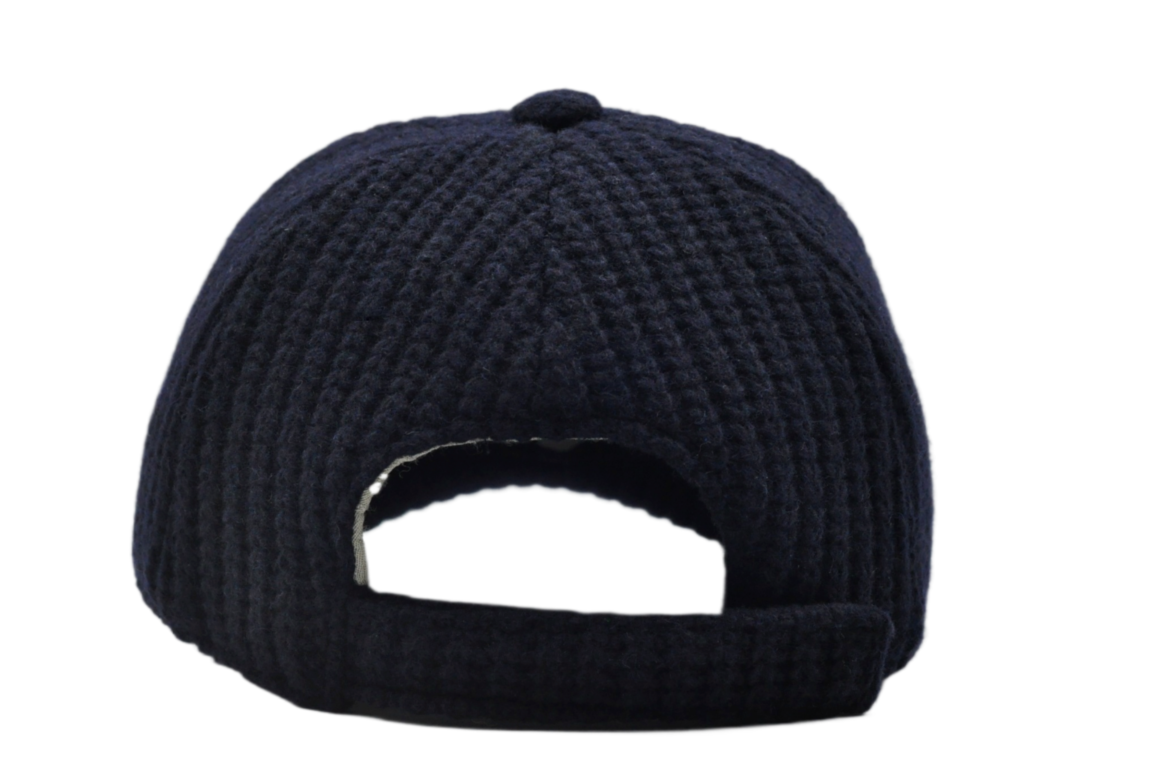 Cappello baseball di lana Clyde del brand Accapofitto, colore blu lavorazione a coste. Visione posteriore