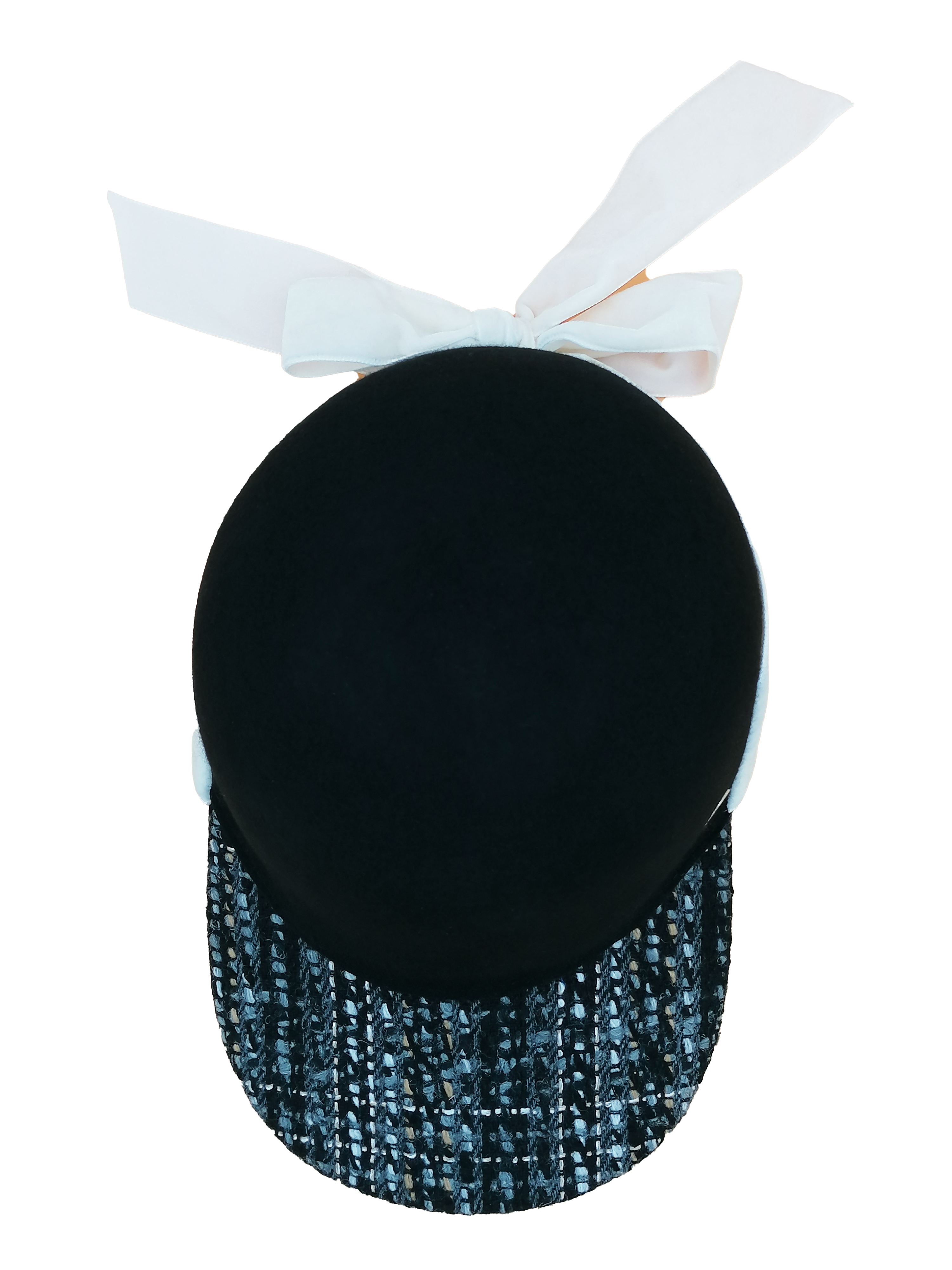cappello donna modello baseball feltro nero, tesa tessuto di lana fantasia, nastro velluto bianco, sopra