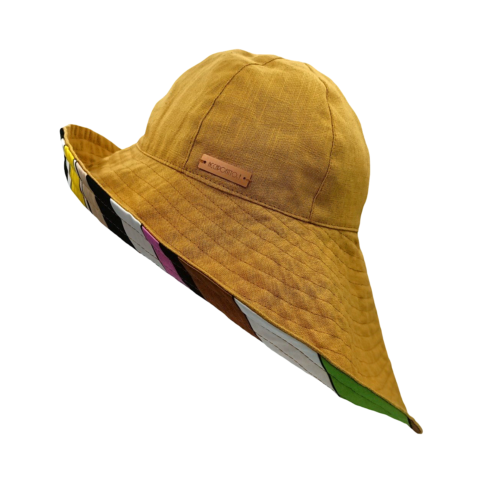 Cappello di lino color ocra del brand Accapofitto, con interno in viscosa tutta colorata. Modello cloche con ampia falda posteriore