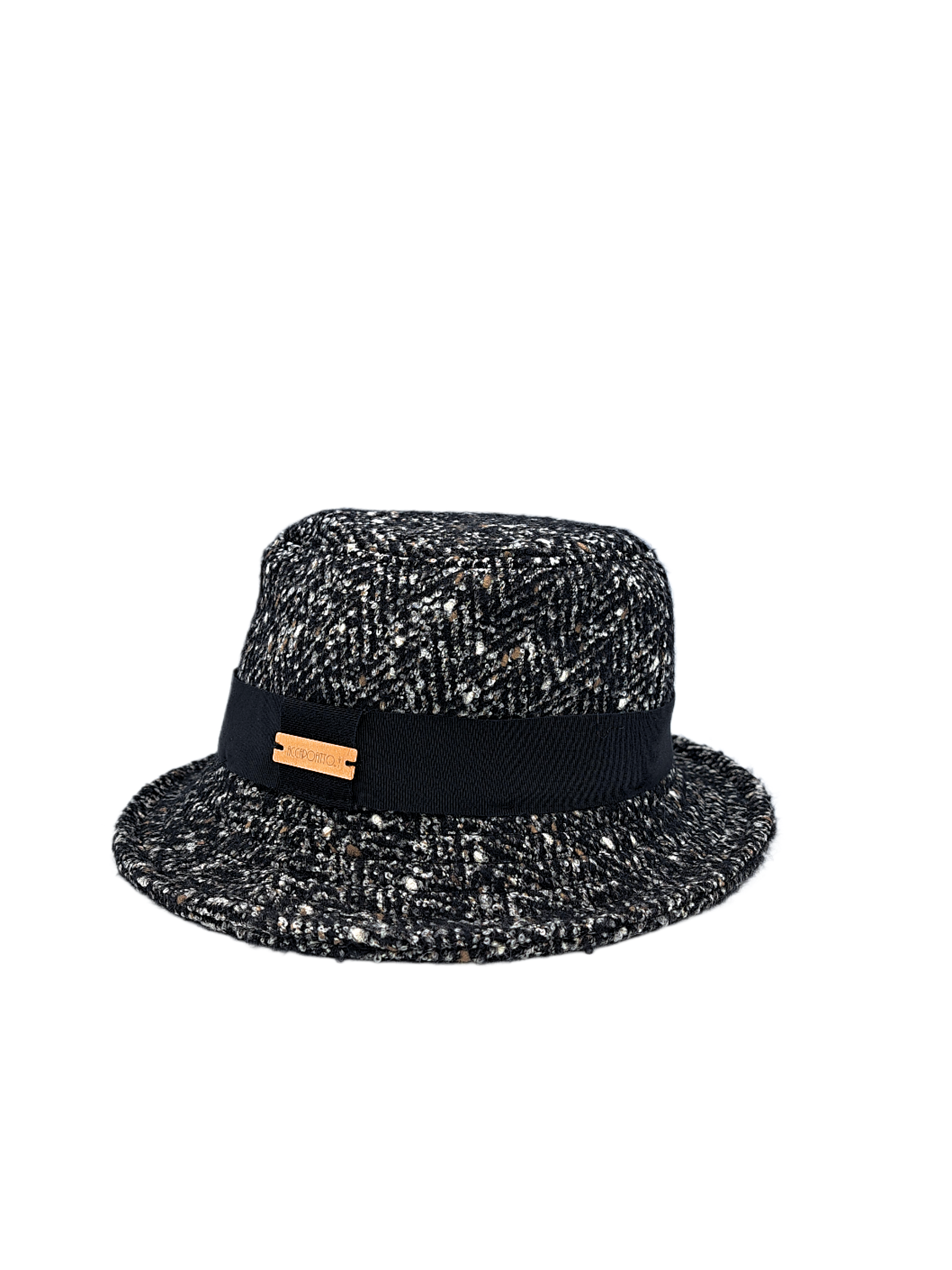 Cappello bucket hat di Accapofitto, in tweed di lana con nastro in gros grain nero