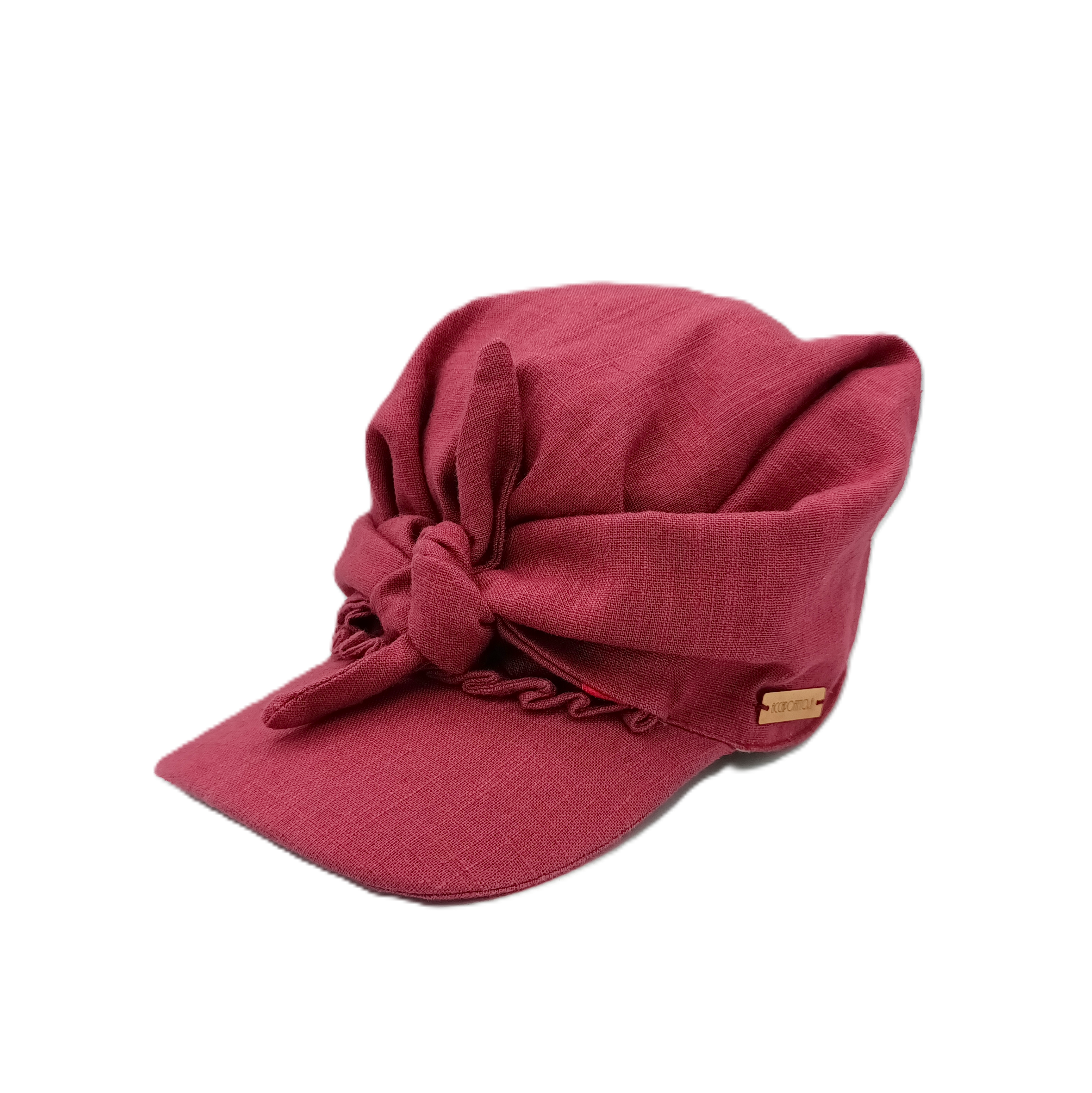 Cappello baseball di lino color lampone, con nodo sul davanti del brand Accapofitto. 