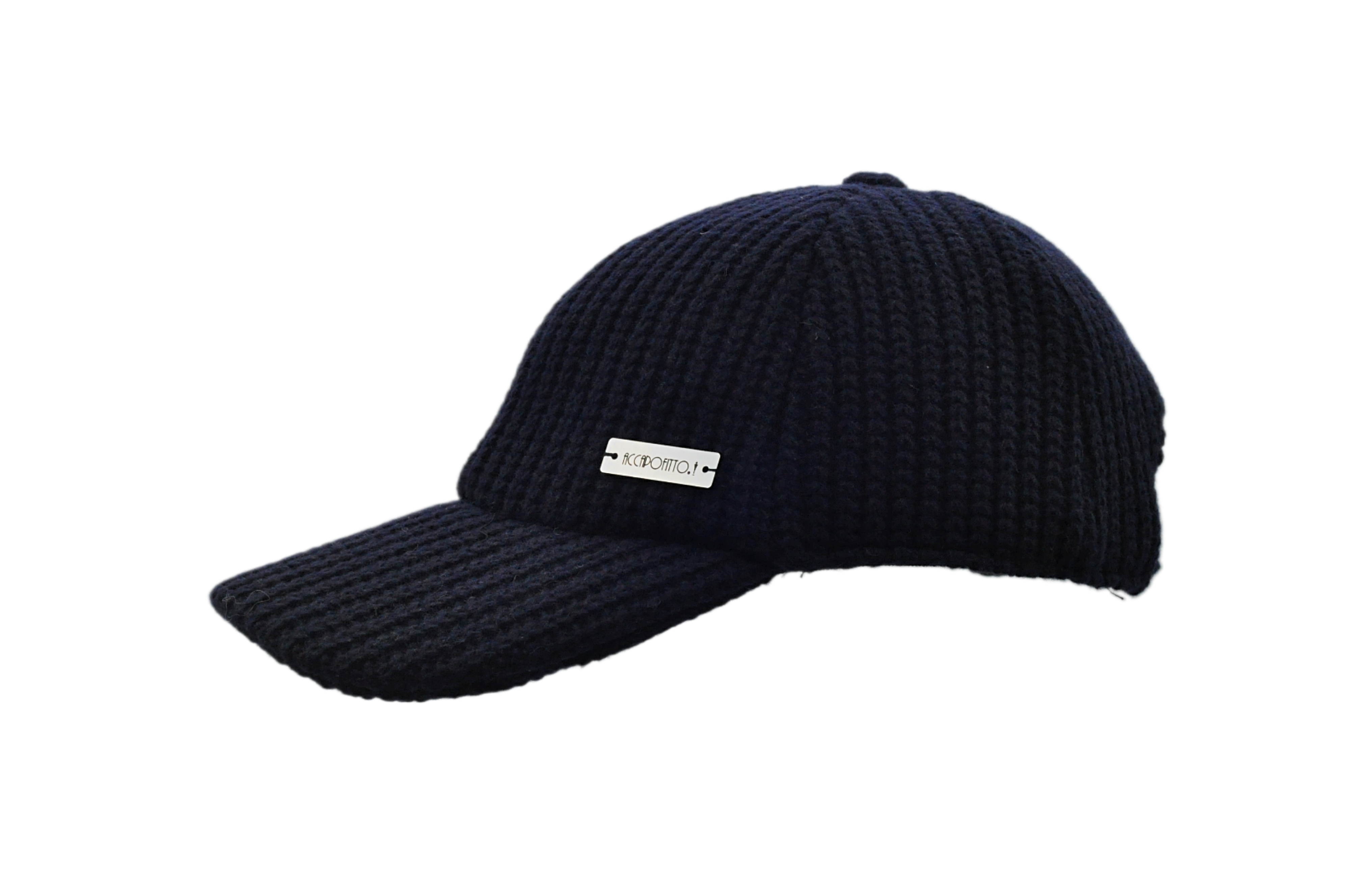 Cappello baseball di lana Clyde del brand Accapofitto, colore blu lavorazione a coste. Visione laterale