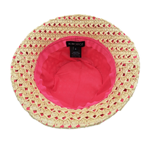 Carica l&#39;immagine nel visualizzatore di Gallery, Cappello cloche collezione GoldenHay del brand Accapofitto in rafia di viscosa intrecciata con rivestimento interno di cotone rosa, visione dell&#39;interno
